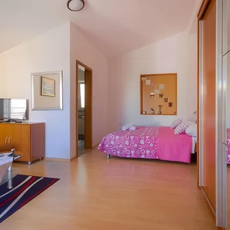 Apartment Iva Tijardovica V Diklo